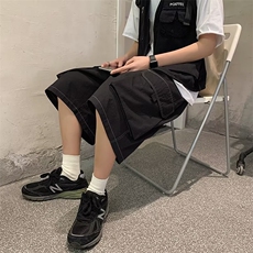 黑色