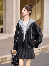 假两件套PU皮连帽短外套女秋季2025新款小个子宽松休闲复古皮夹克，女装皮衣，牡丹诺