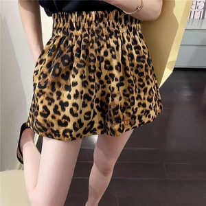 豹纹休闲短裤女夏季薄款宽松显瘦小个子外穿运动高腰a字阔腿热裤图片
