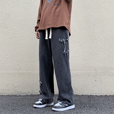 黑色