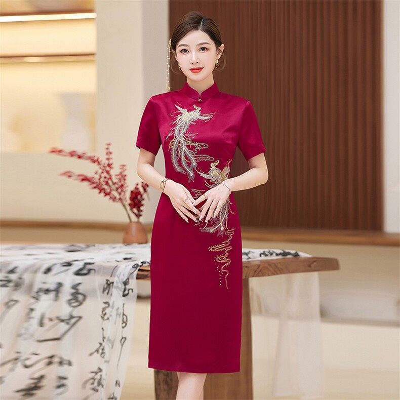 婚宴旗袍连衣裙高贵洋气妈妈礼服大码红色手工绣花醋酸绸缎,女装汉服/婚纱/旗袍/礼服,小荷流
