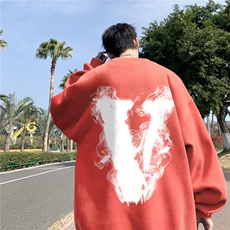 藕粉色