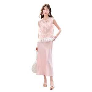 夏季新款现货！2026温柔风重工立体花卉马甲+珍珠吊带长裙套装女图片