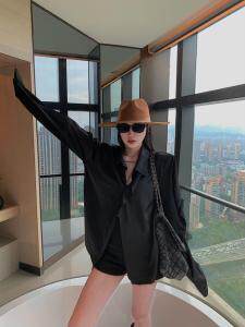 缎面衬衫，女装衬衫，last name