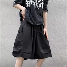 黑色