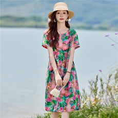 小清新绿色碎花棉麻连衣裙女2026夏季薄款宽松显瘦小个子休闲裙子，女装连衣裙，倪叶myz