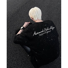 黑色