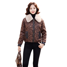 高端欧货2024新款鹿皮拼接皮毛一体加绒加厚机车服豹纹外套女冬，女装羊羔毛/颗粒绒，美拉德工厂直营店