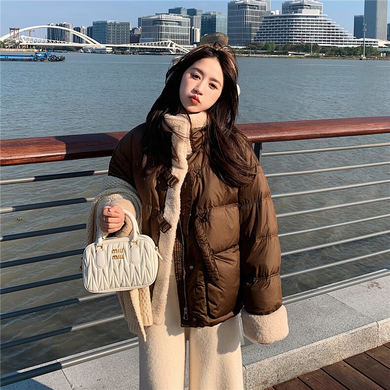 羊羔毛领美拉德短款羽绒服女冬季2025新款小个子高级流行设计小众,女装羽绒服,艾米莉亚
