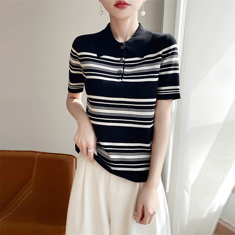 2025夏季polo半开纽扣领短袖条纹冰丝针织衫女装法式气质正肩上衣,女装T恤,思牵羊绒