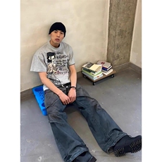 白灰色