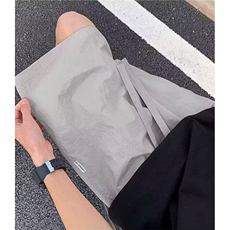 灰色