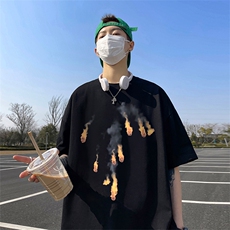 黑色