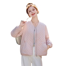 粉色休闲棒球服短款外套女2026春秋新款洋气减龄时尚菱格夹克上衣，女装短外套，余墨