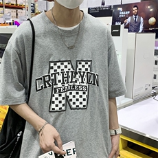 灰色