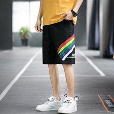 黑色