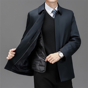 秋冬翻领羽绒服男保暖白鸭绒爸爸轻薄中山装休闲商务中老年外套图片