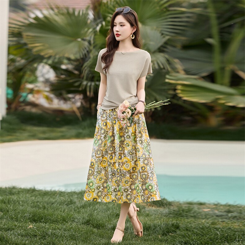 夏季薄款纯棉碎花半身裙女2025新款时尚气质妈妈洋气减龄休闲裙子,女装套装/套裙,鑫鑫美