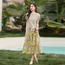 夏季薄款纯棉碎花半身裙女2025新款时尚气质妈妈洋气减龄休闲裙子，女装套装/套裙，鑫鑫美