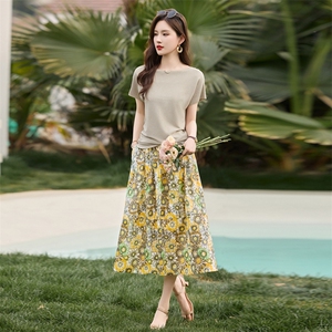 夏季薄款纯棉碎花半身裙女2025新款时尚气质妈妈洋气减龄休闲裙子图片