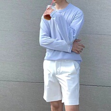 浅蓝色