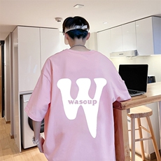 粉红色