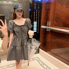 甜酷泡泡袖格子连衣裙女夏小个子收腰显瘦减龄艺术生俏皮可爱爆款，女装连衣裙，2C201
