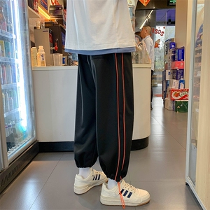现货D201-DM60-P45港风宽松条纹秋冬男装条纹运动休闲裤抽绳卫裤图片