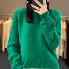 深绿色