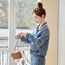 2025春季新款国潮绣花复古做旧水洗短款牛仔外套女小个子百搭上衣，女装短外套，韩然一族