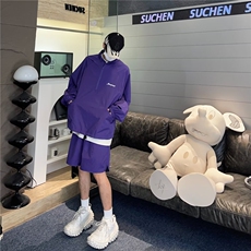 深紫色