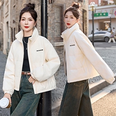 米白免洗皮衣羽绒服女2024冬季新款小个子宽松立领保暖白鸭绒外套，女装羽绒服，雅佳俏