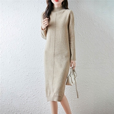 2025年秋季休闲风中长款长袖半高领竖纹下开叉，女装连衣裙，绒汀羊绒