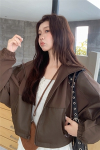 咖色冲锋衣夹克女秋高级感穿搭小个子炸街休闲显瘦美式短款外套图片