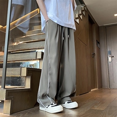 灰绿色