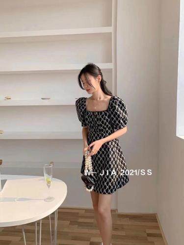 收腰版连衣裙，女装连衣裙，玩美