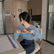 圆领高级感长袖纯色长袖宽松上衣，女装针织衫/毛衣，洛丽兰可