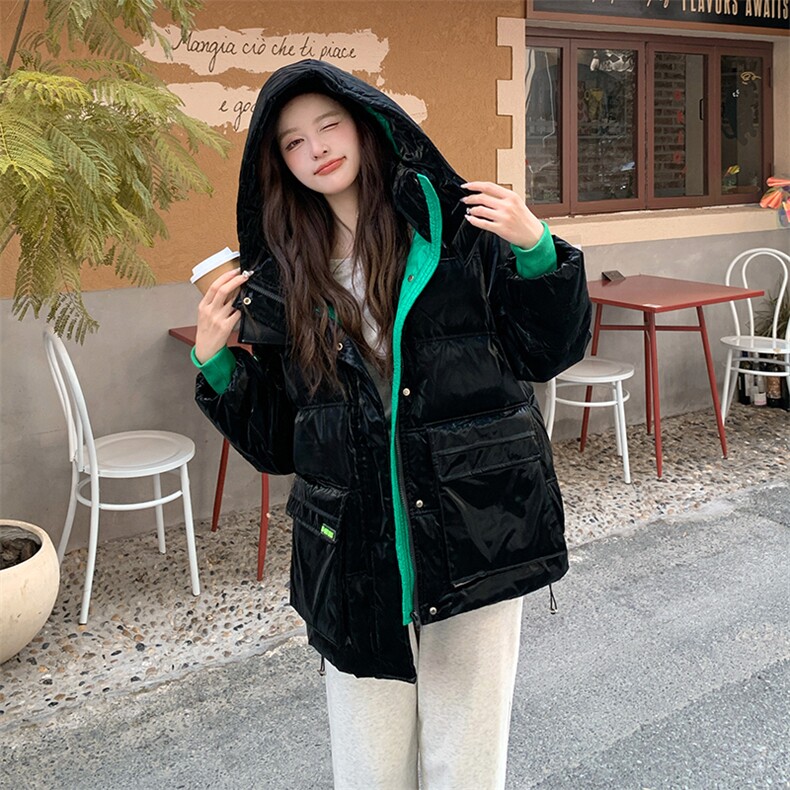 【现货】黑色亮面短款羽绒服女90白鸭绒保暖时尚连帽外套,女装羽绒服,鑫源服饰