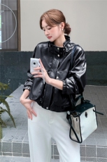 黑色pu皮衣春秋季新款女装正肩小翻领机车显瘦气质短外套韩版时尚，女装短外套，意芙