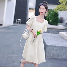 粉色泡泡袖连衣裙女夏季2025新款法式甜美小个子仙女公主裙a字裙，女装连衣裙，韩美纤衣