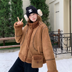 美拉德加绒加厚皮毛一体外套女2025冬季新款韩版保暖显瘦棉服上衣图片