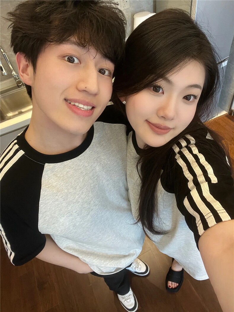 抖音得物品质二开240克宽松纯棉美式潮牌插肩三杠织带短袖T恤,男装T恤,电商A486