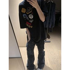 黑色