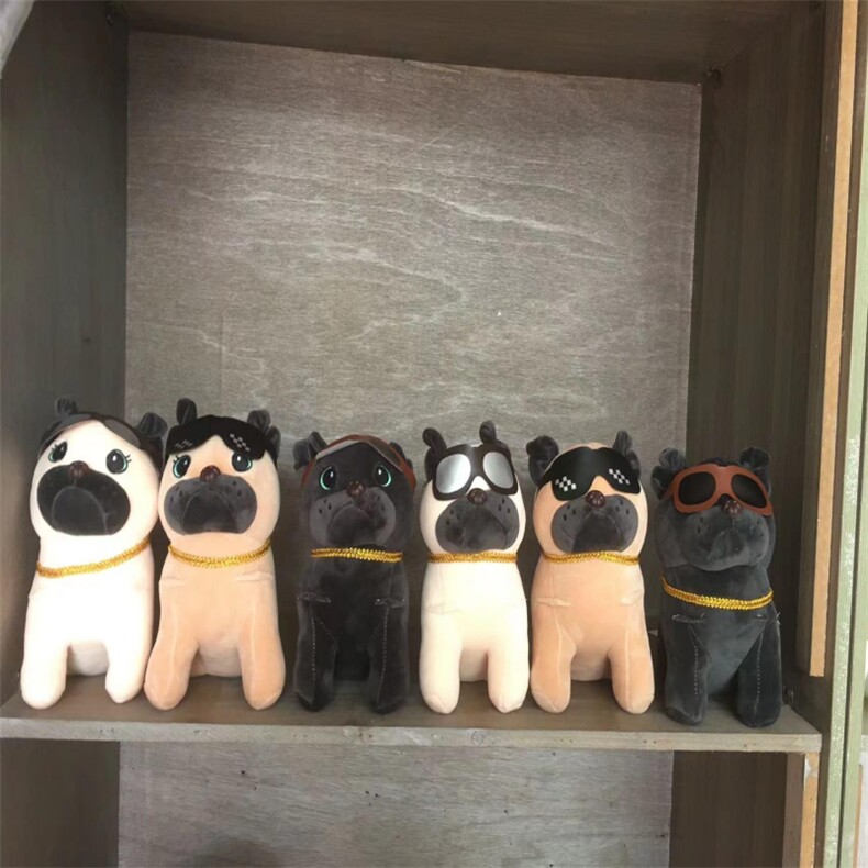 眼镜斗牛犬，文豪毛绒玩具
