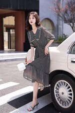 夏装连衣裙现货，女装连衣裙，百衣时尚