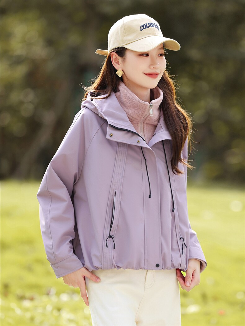 户外休闲连帽冲锋衣三合一外套女2025冬新款宽松显瘦加绒保暖上衣,女装套装/套裙,丽影随形