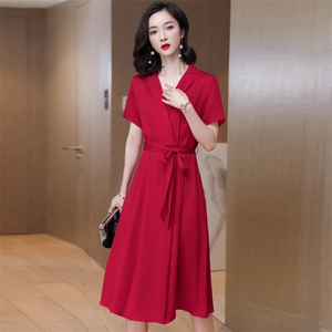 红色法式方领连衣裙女夏款短袖高级感结婚新娘订婚礼服裙时尚收腰图片