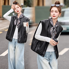 马甲女2025春装新款超火时髦洋气宽松慵懒风黑色短款皮衣坎肩外套，女装短外套，依多米