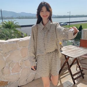 甜盐系轻熟高级感衬衫防晒套装女2025夏季新款宽松休闲短裤两件套图片