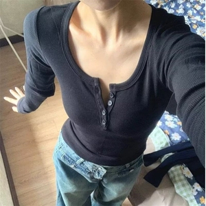 黑色内搭打底衫女2024新款纯欲风修身长袖t恤秋冬今年流行的上衣图片